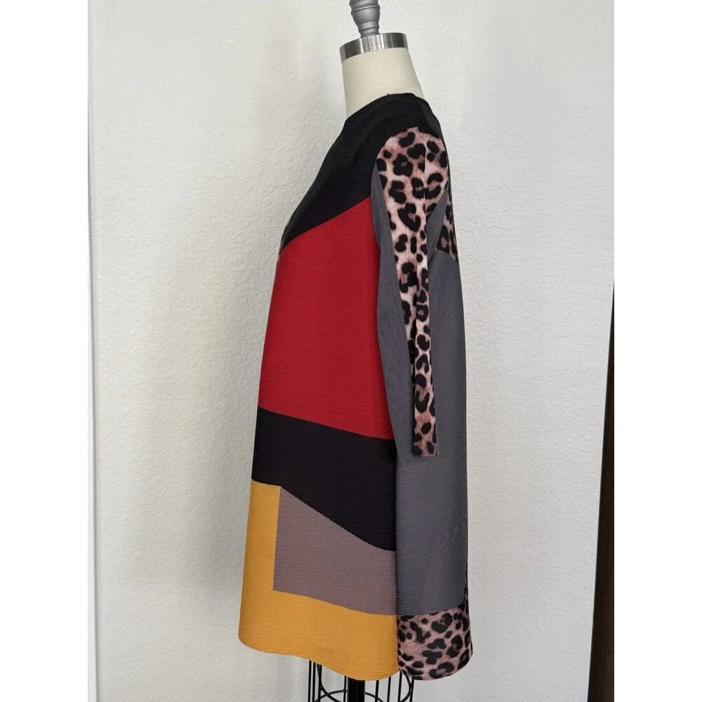 Oo Lala Colorful Graphic Women’s Top Sir S/m Artsy Print GUC - Picture 4 of 12